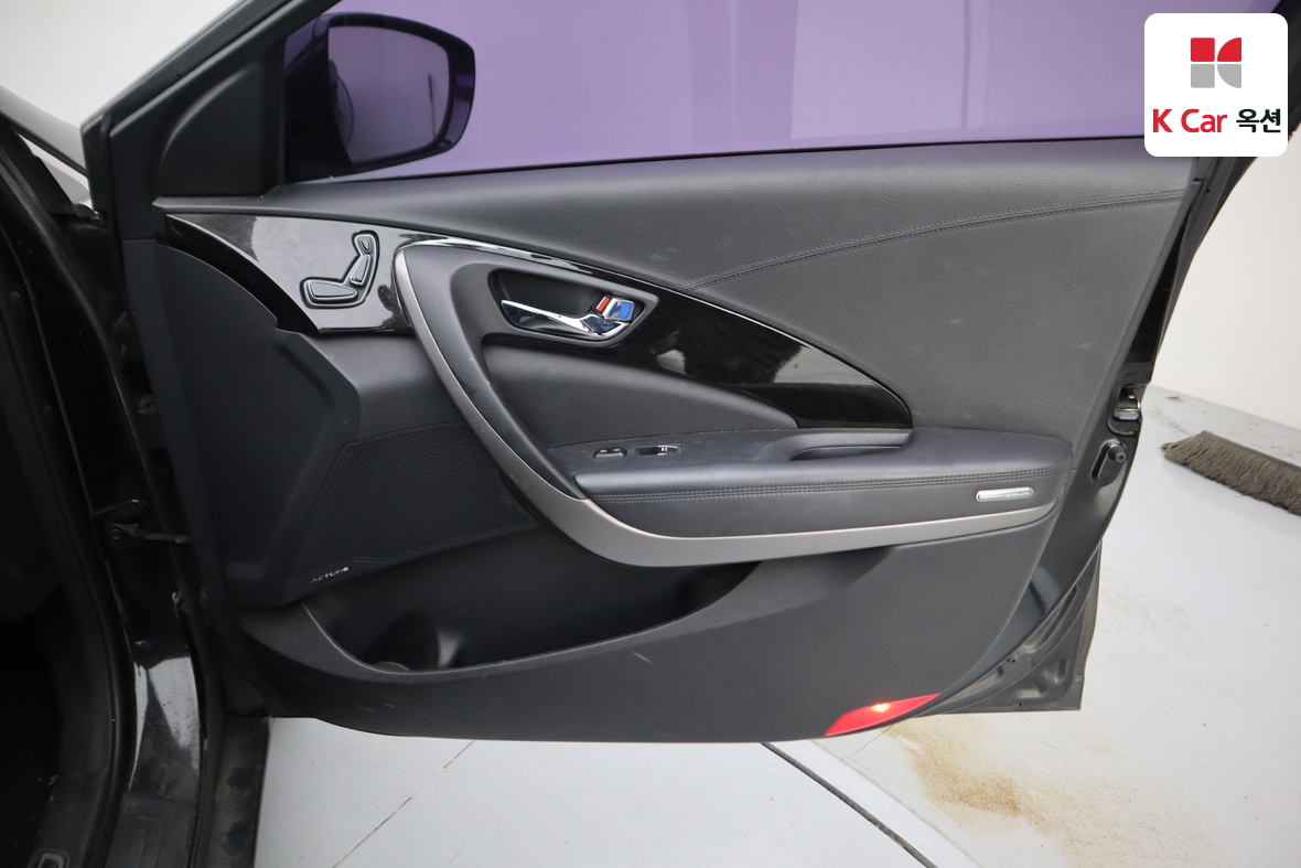 Hyundai AZERA 2016 - Image 27
