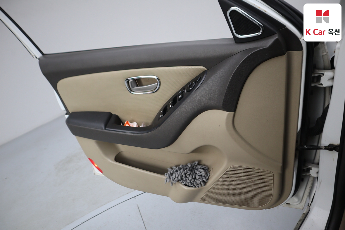 Hyundai Elantra 2007 - Image 8