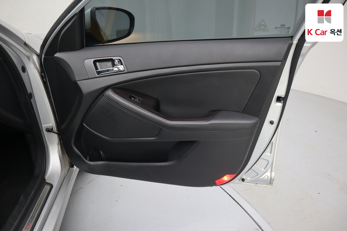Kia K5 2012 - Image 26