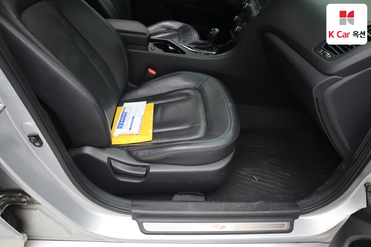 Kia K5 2012 - Image 27