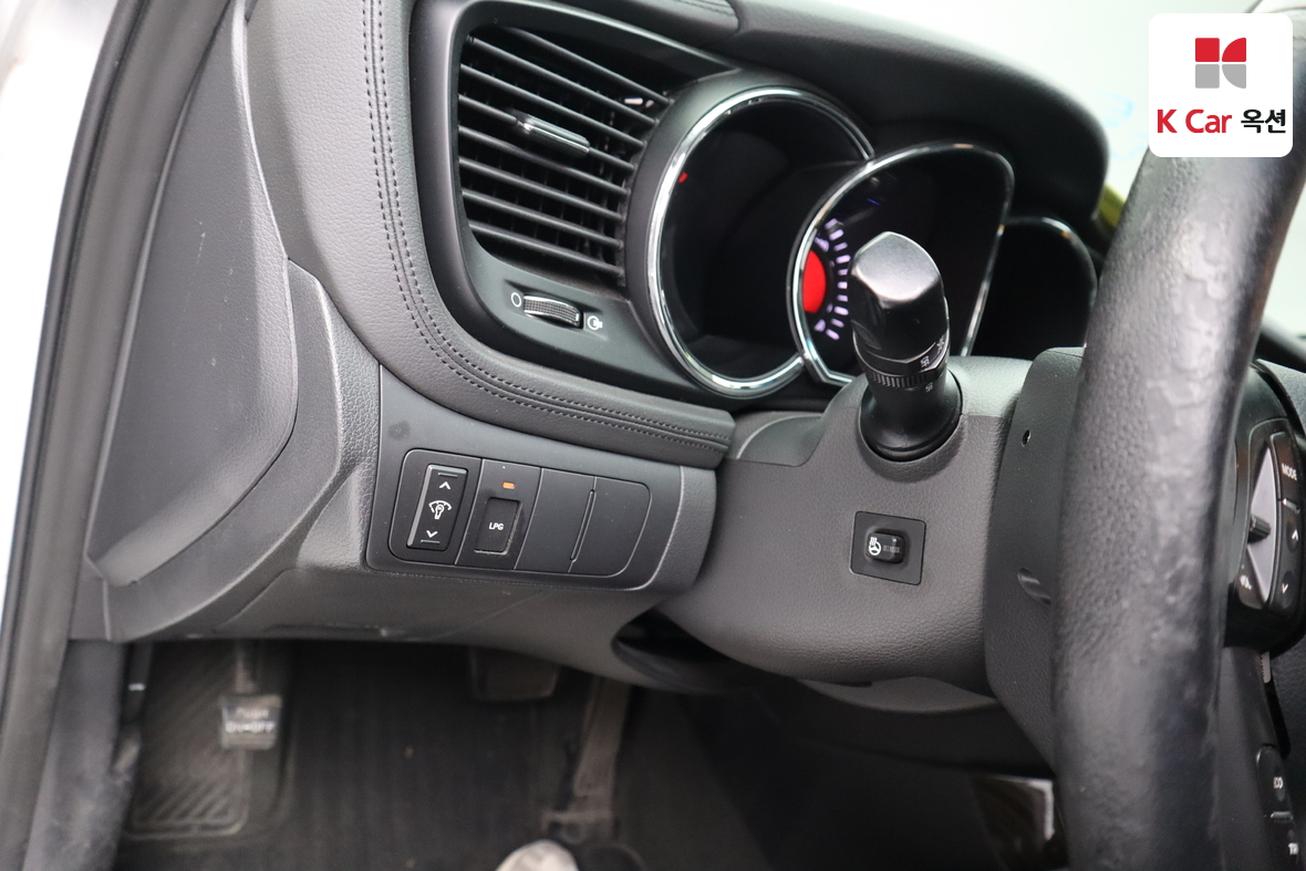 Kia K5 2012 - Image 9
