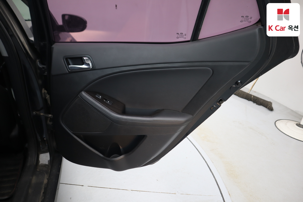 Kia K5 2015 - Image 24