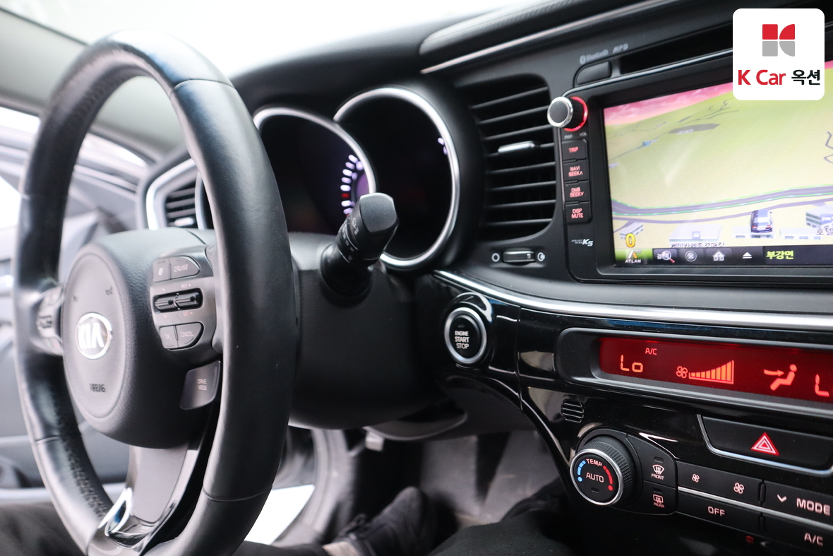 Kia K5 2015 - Image 11