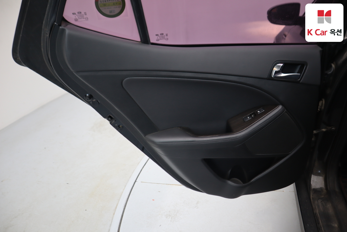 Kia K5 2015 - Image 20