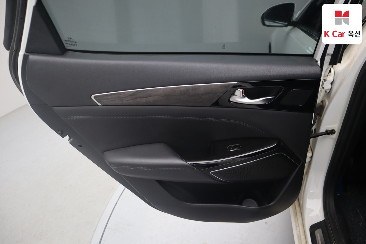 كيا K7 2020 - صورة 21