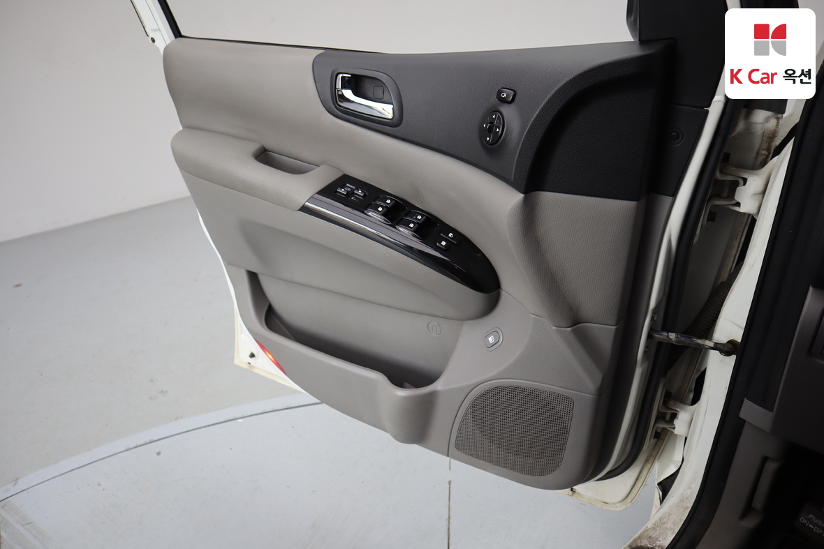 Kia Carnival 2013 - Image 8