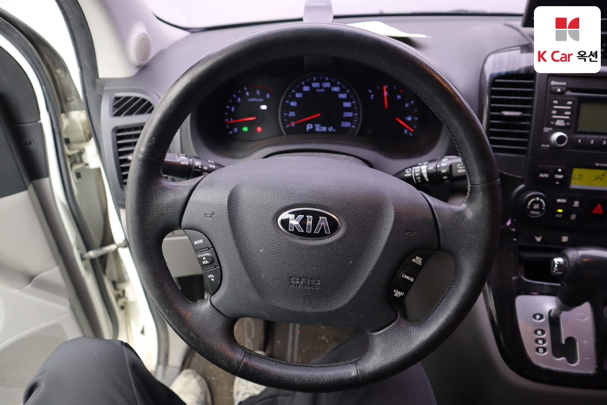 Kia Carnival 2013 - Image 10