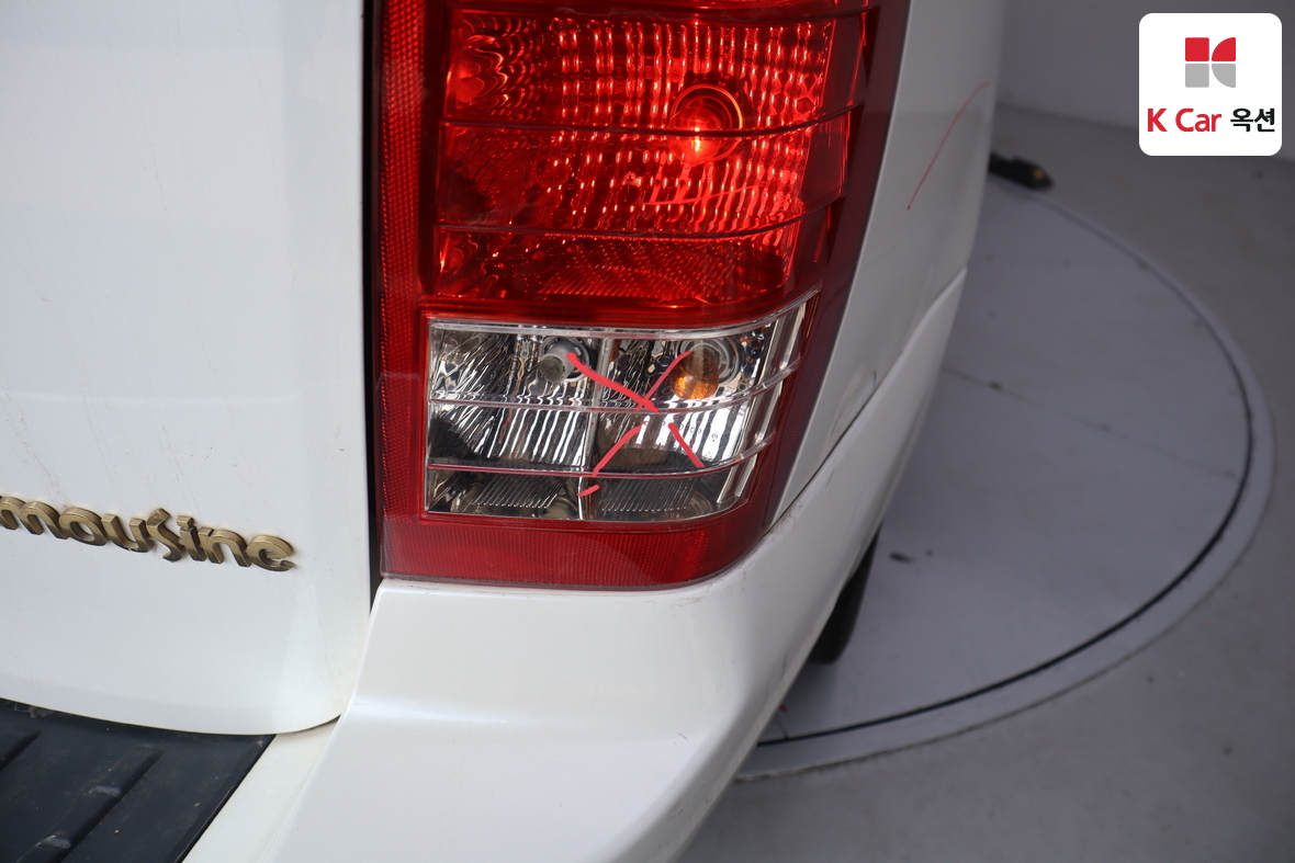 Kia Carnival 2013 - Image 41