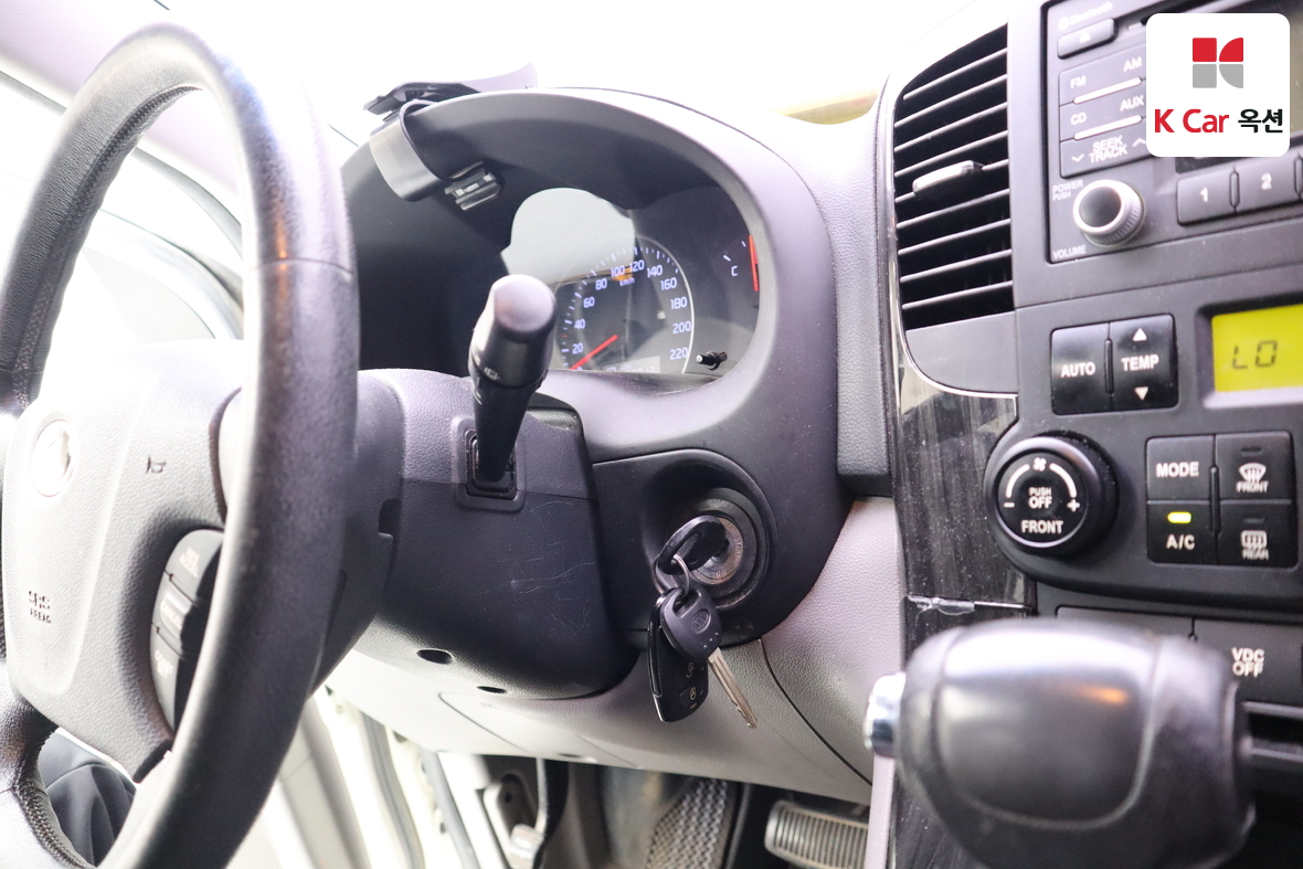 Kia Carnival 2013 - Image 11