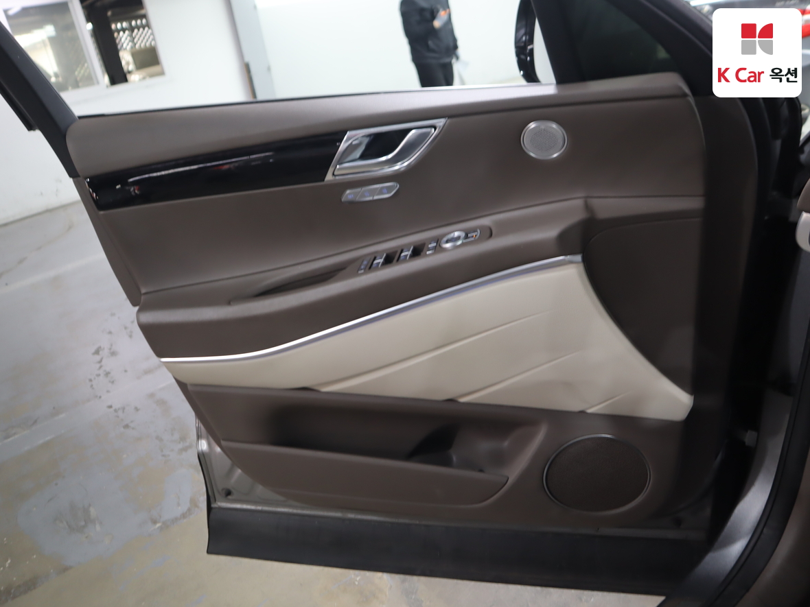 جينيسيس GV80 2022 - صورة 8