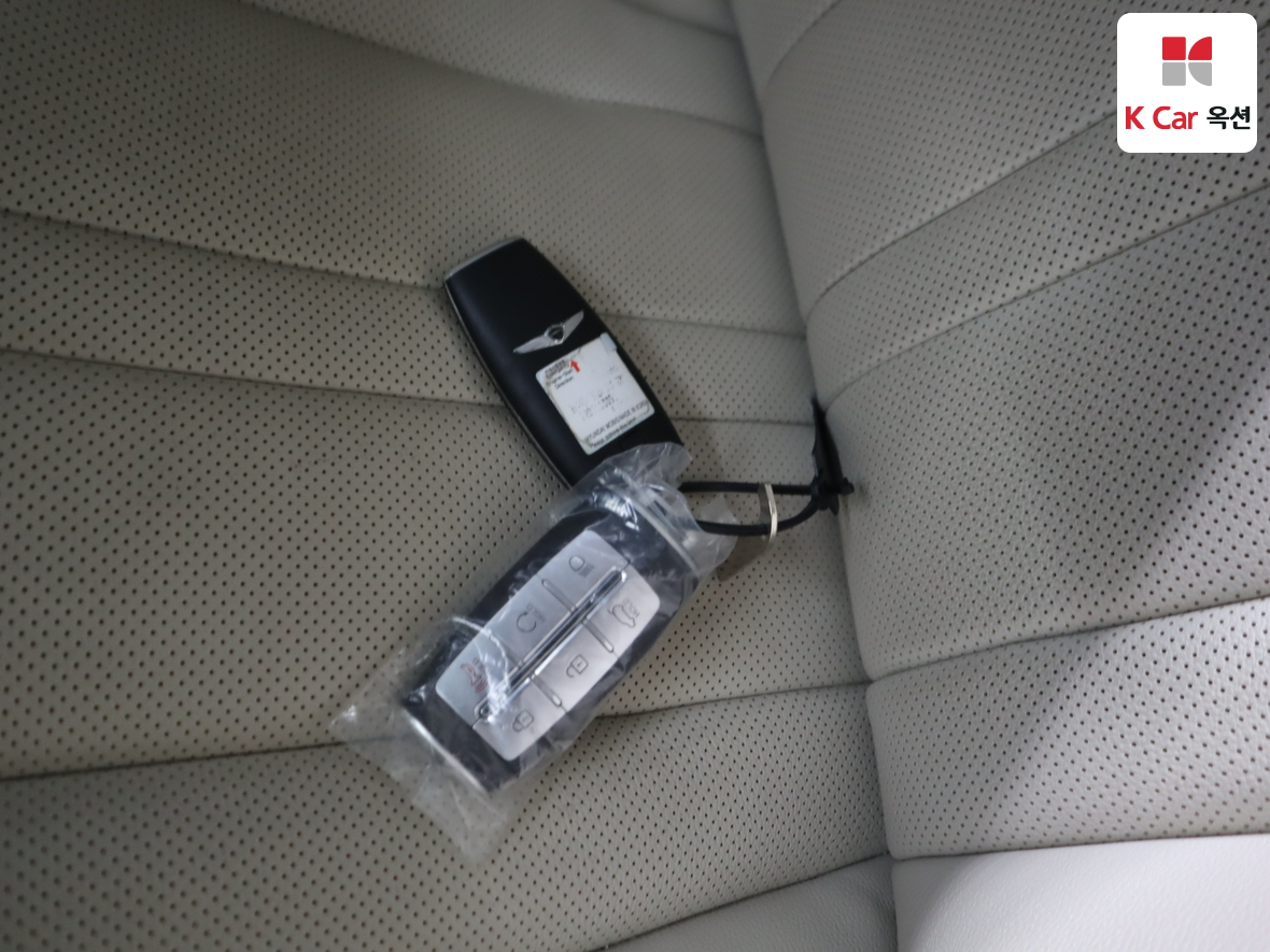 جينيسيس GV80 2022 - صورة 17