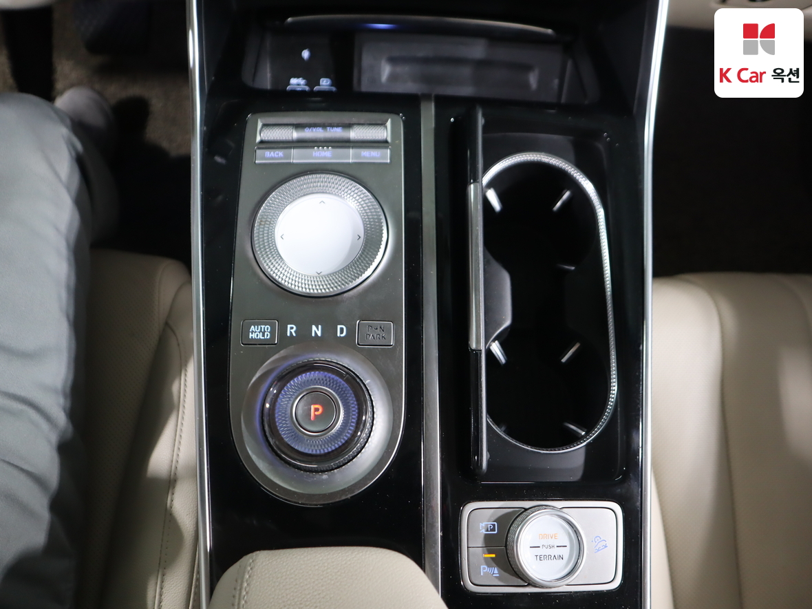 جينيسيس GV80 2022 - صورة 16