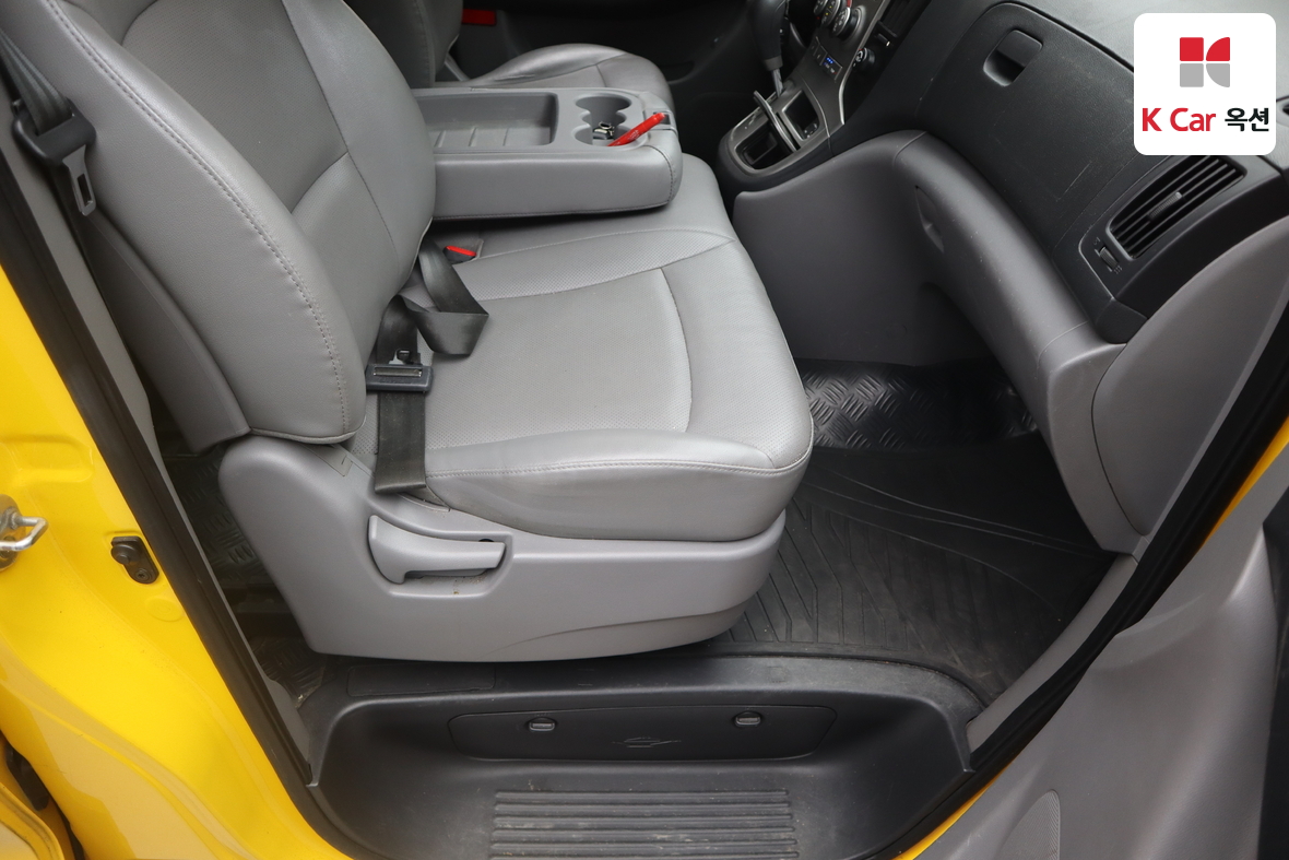 Hyundai Grand Starex 2015 - Image 30