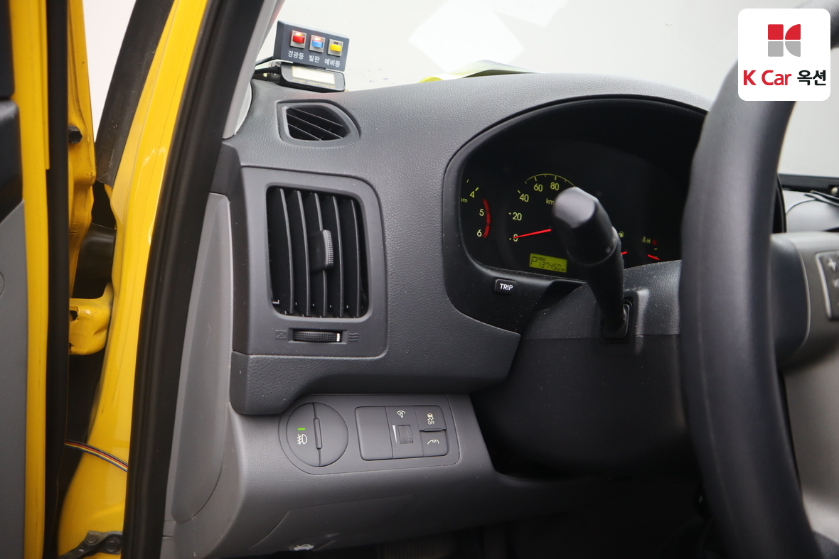 Hyundai Grand Starex 2015 - Image 9