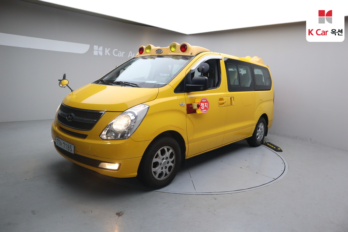 Hyundai Grand Starex 2015 - Image 1