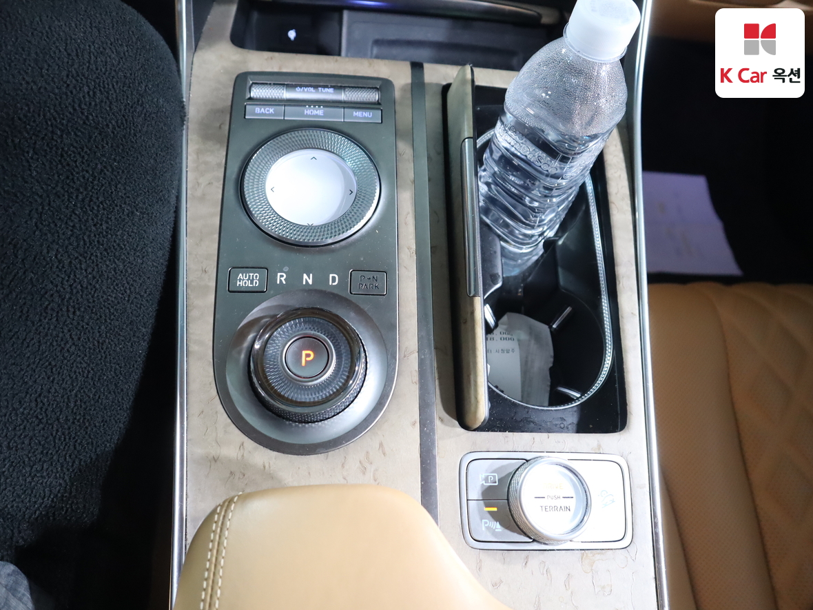 جينيسيس GV80 2022 - صورة 16