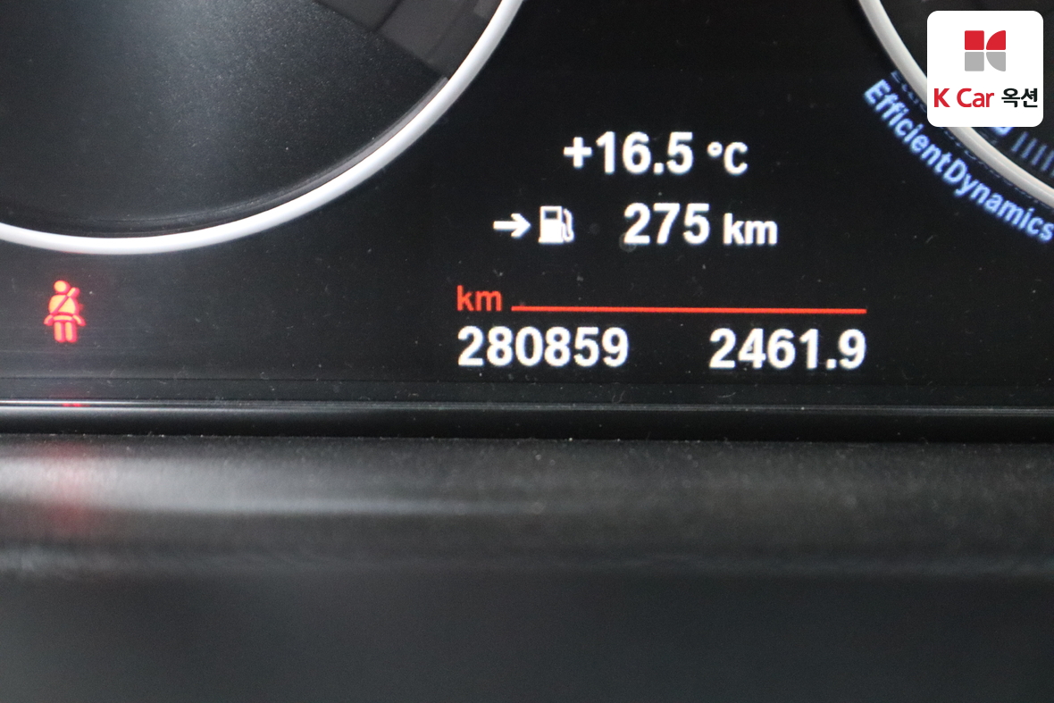 BMW 3 Series 2016 - Image 4