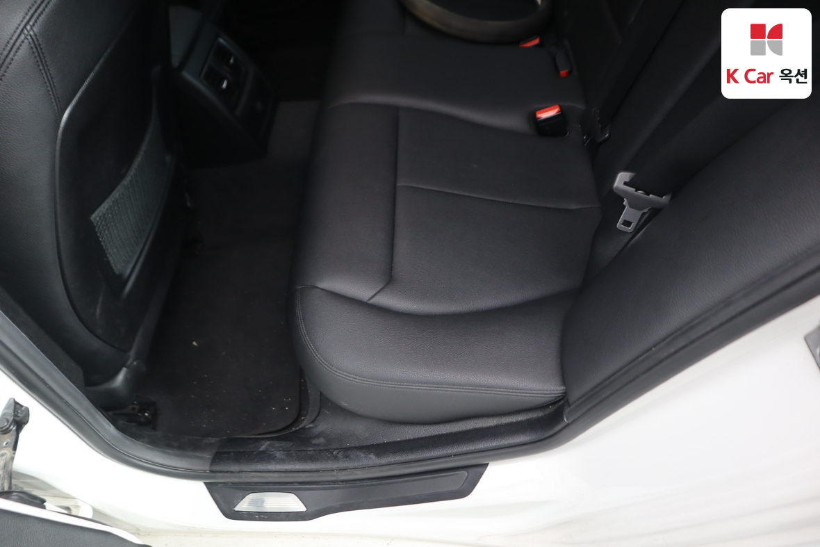 BMW 3 Series 2016 - Image 27