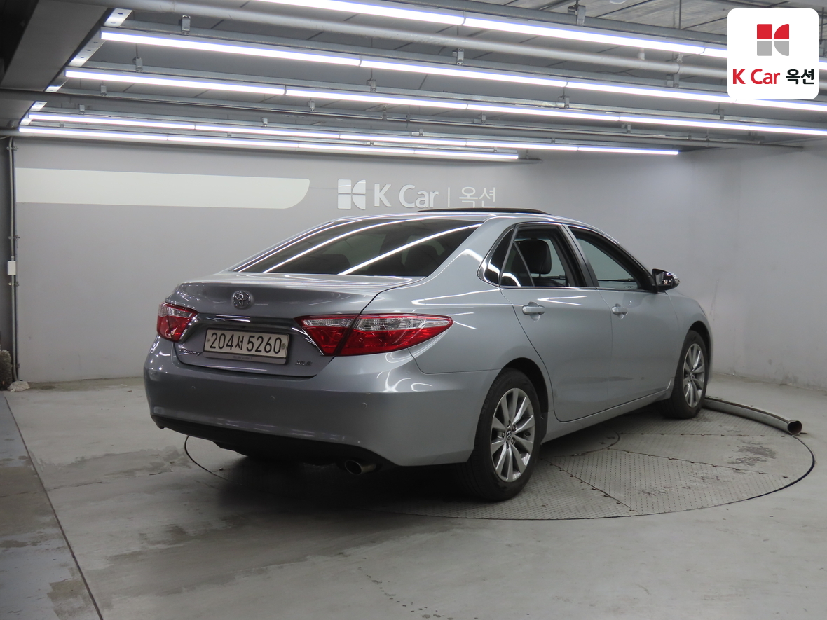 Toyota Camry - 2