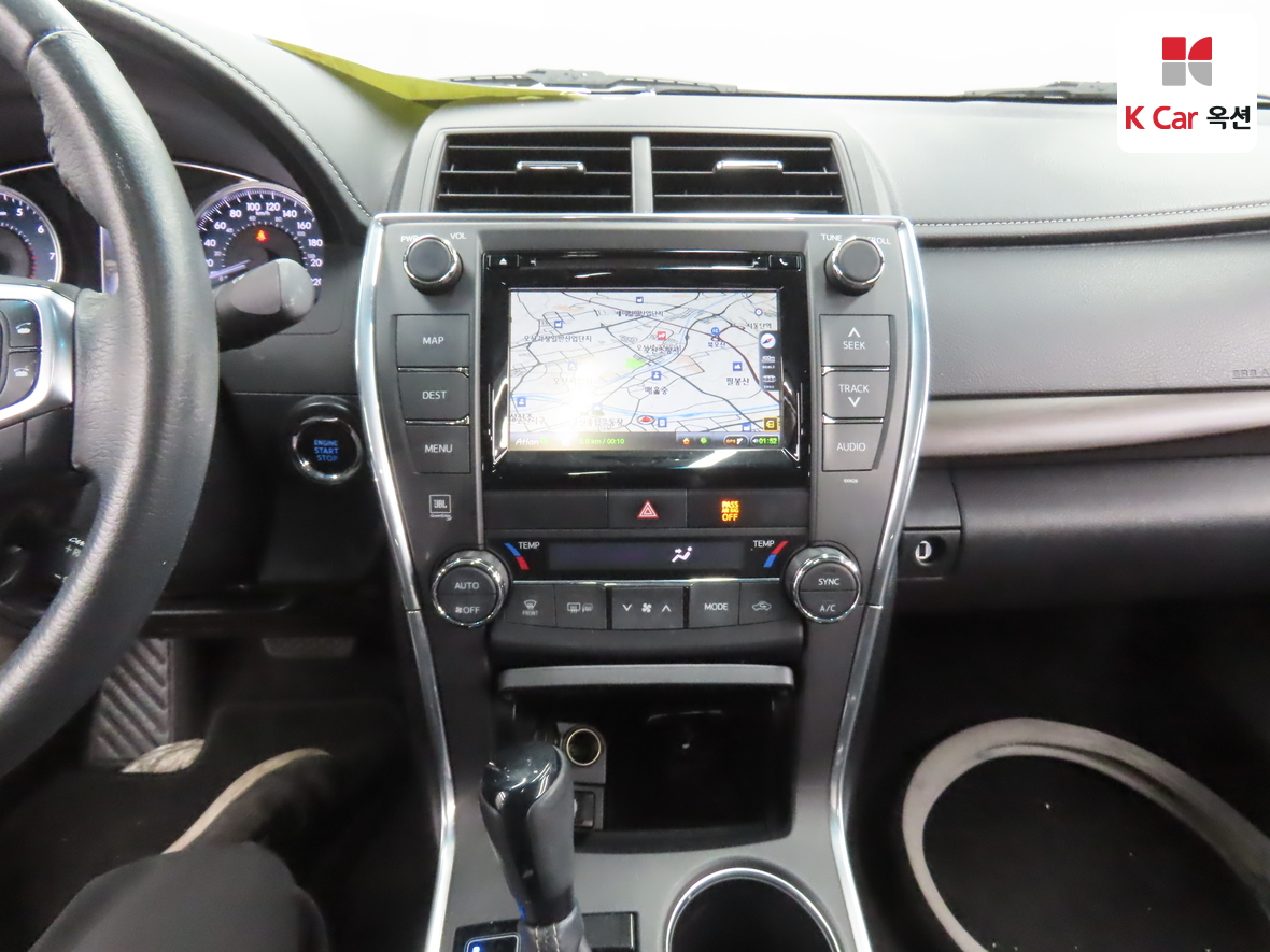 Toyota Camry - 6