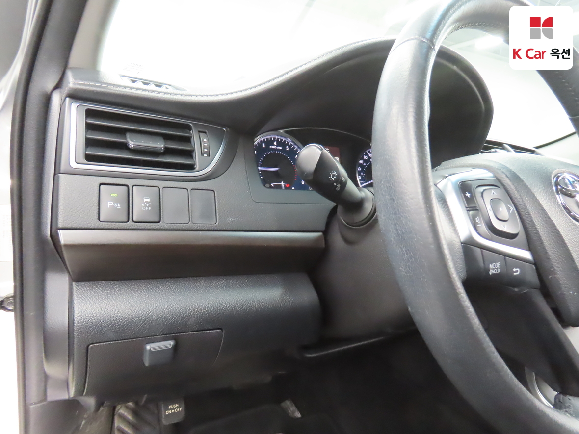 Toyota Camry - 9
