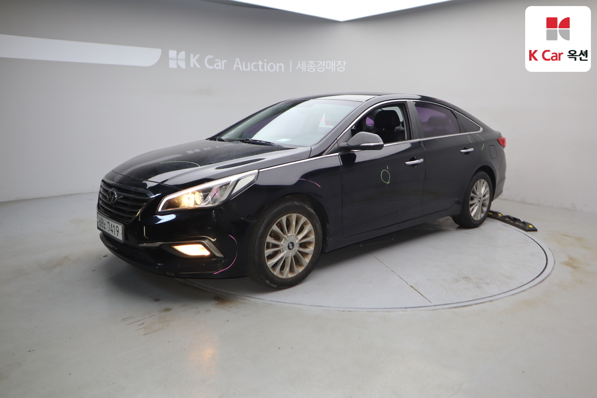 Hyundai Sonata 2015 - Image 1