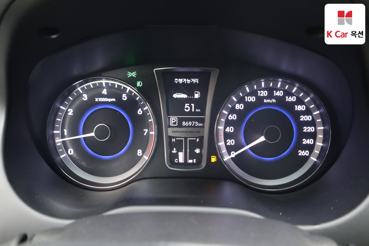 Hyundai AZERA 2011 - Image 5