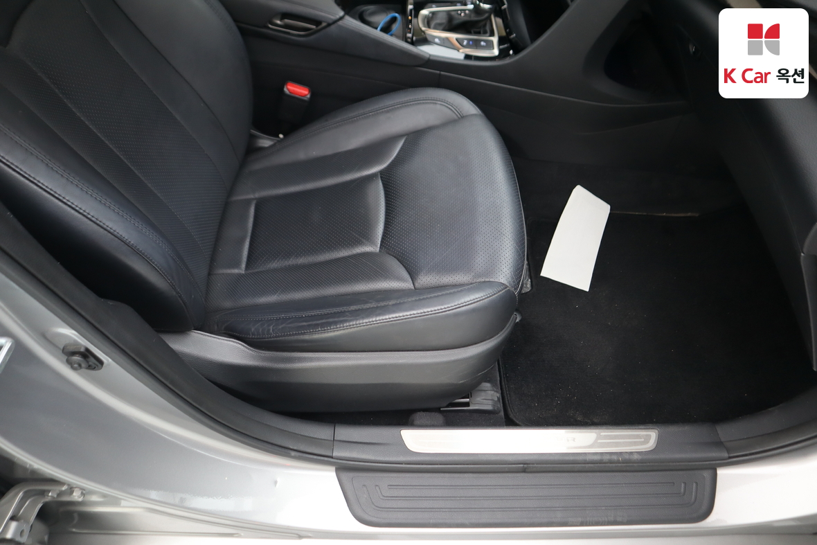Hyundai AZERA 2011 - Image 30