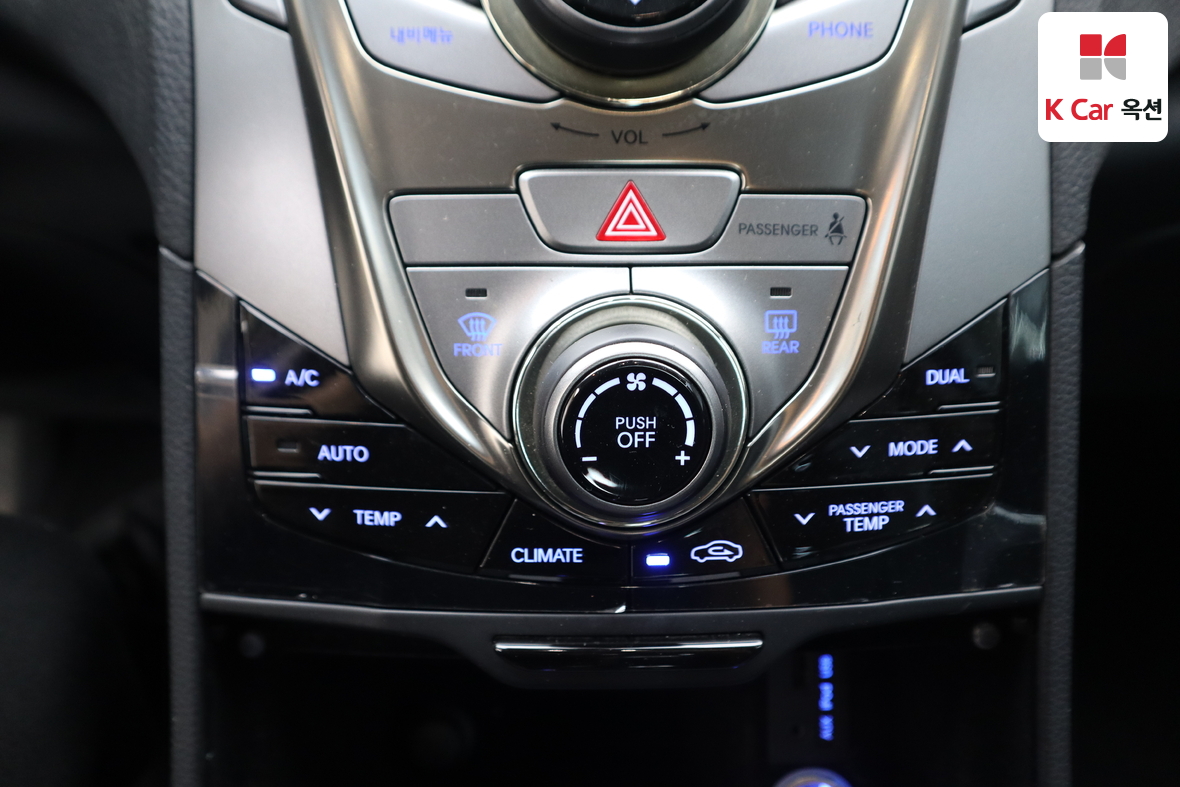 Hyundai AZERA 2011 - Image 15