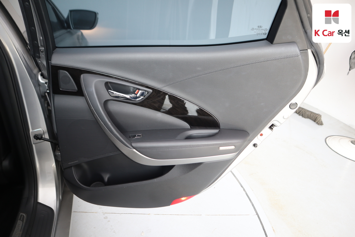 Hyundai AZERA 2011 - Image 27