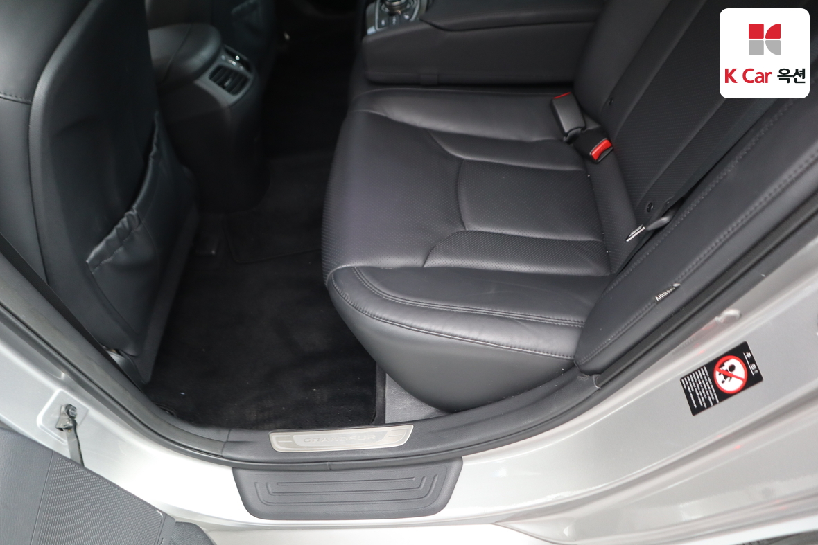 Hyundai AZERA 2011 - Image 22