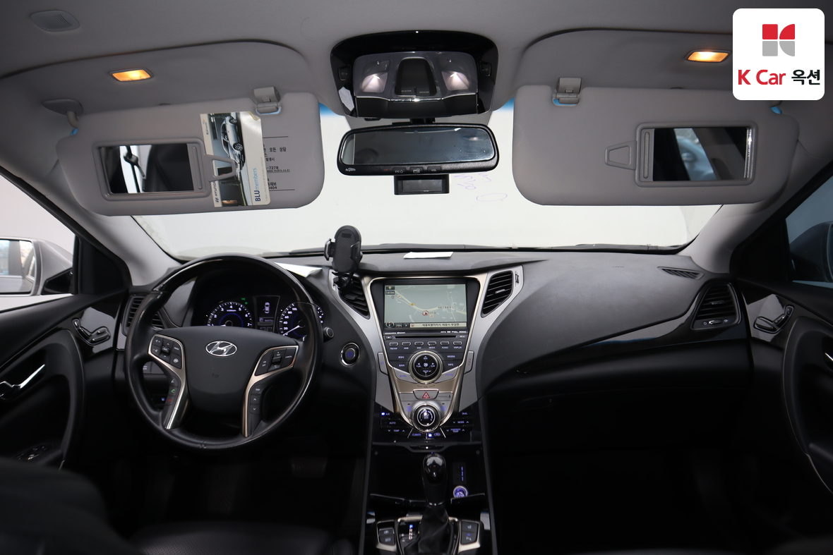 Hyundai AZERA 2011 - Image 3