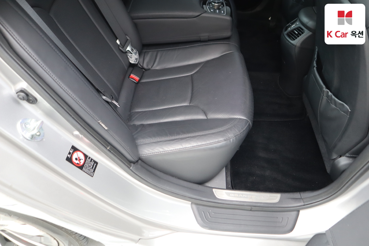 Hyundai AZERA 2011 - Image 28
