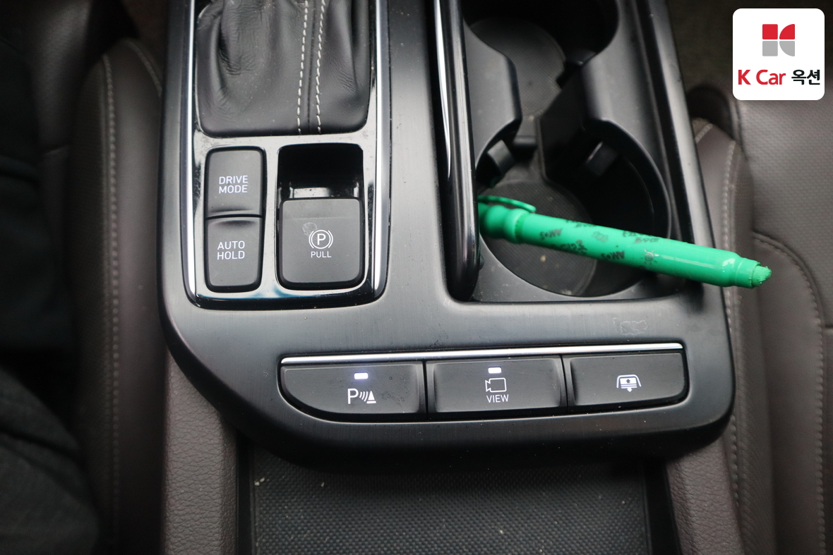 Hyundai AZERA 2019 - Image 16