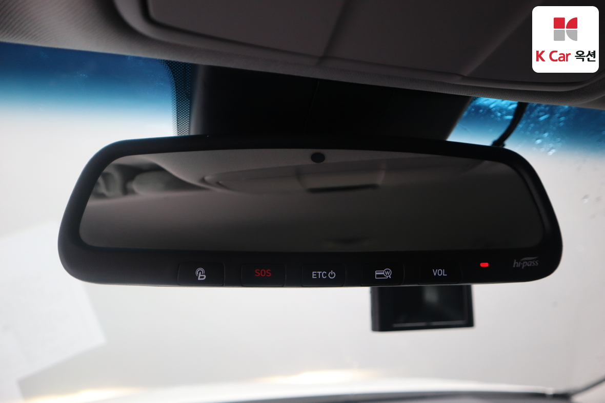 Hyundai AZERA 2019 - Image 12