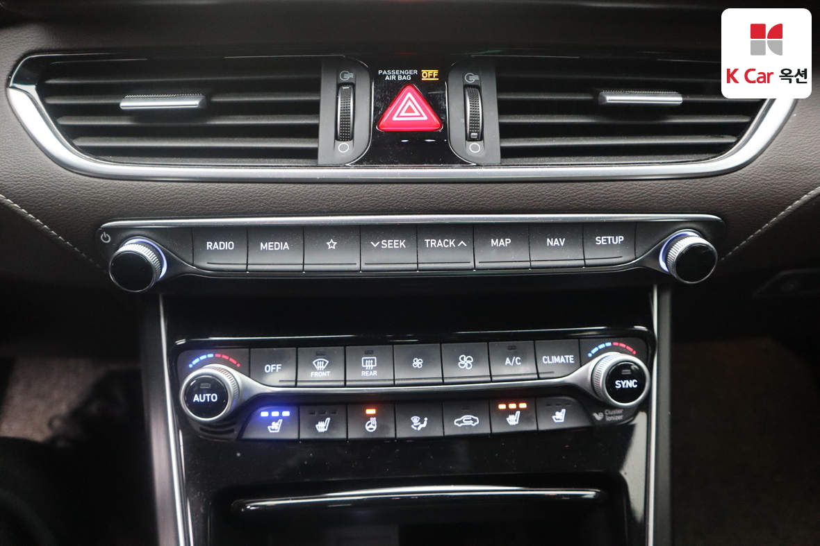Hyundai AZERA 2019 - Image 14