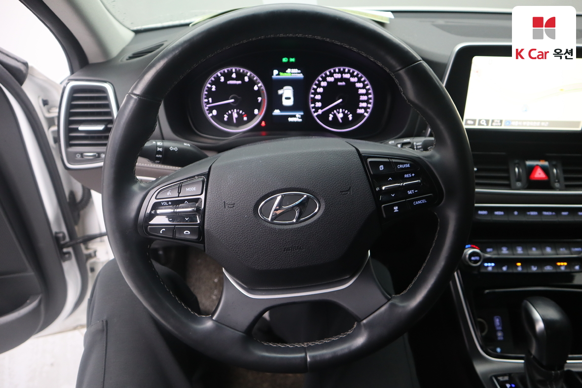 Hyundai AZERA 2019 - Image 10