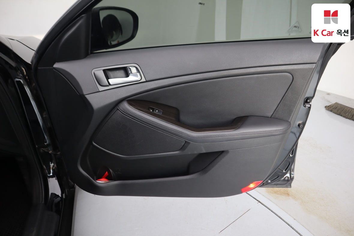 Kia K5 2015 - Image 26