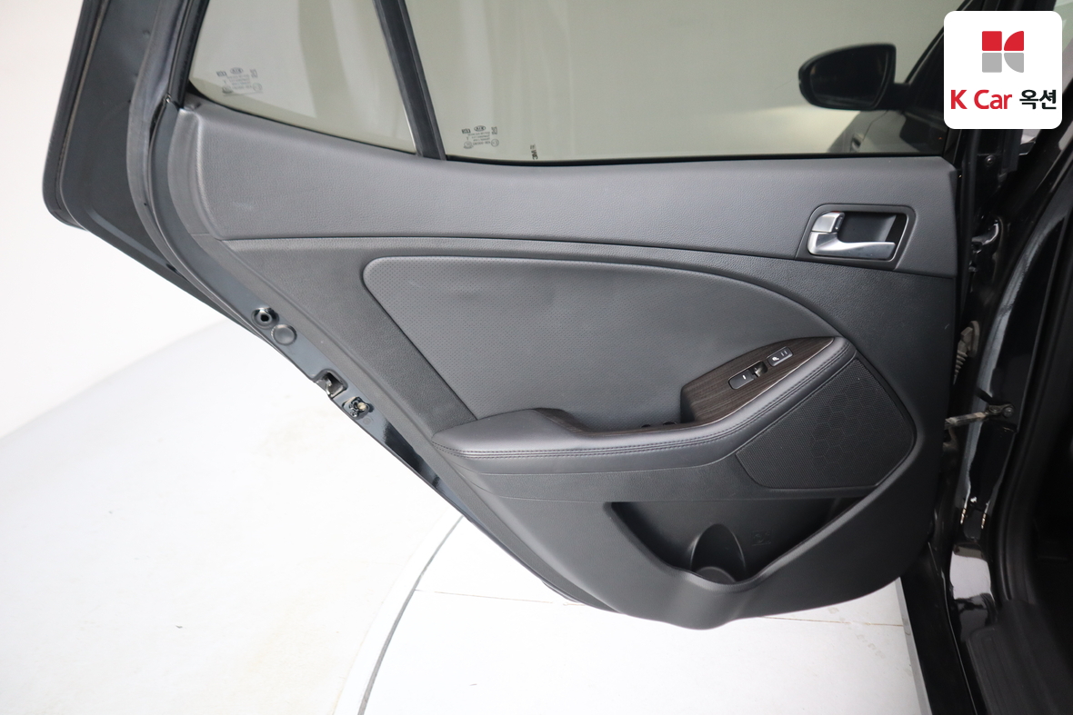 Kia K5 2015 - Image 20