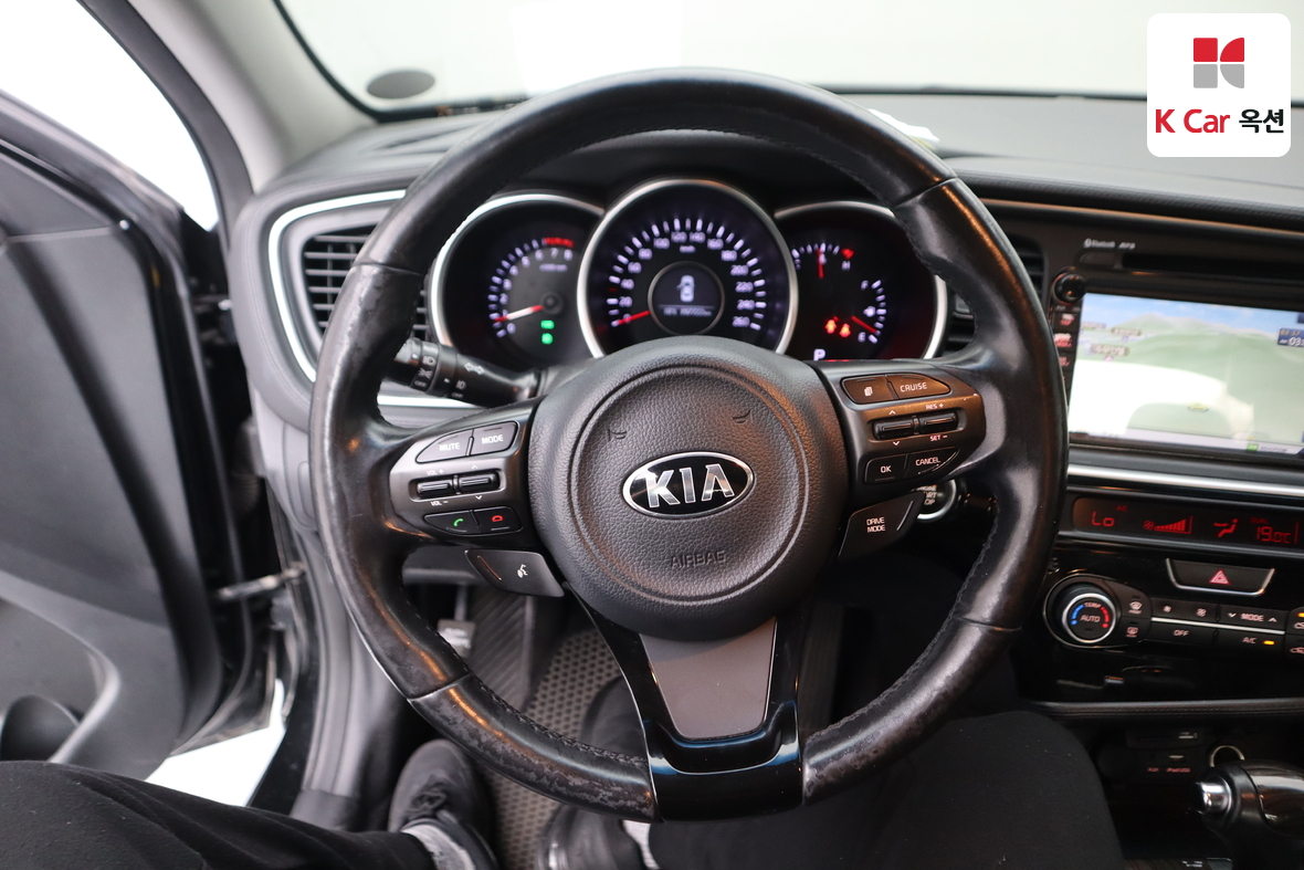 Kia K5 2015 - Image 10