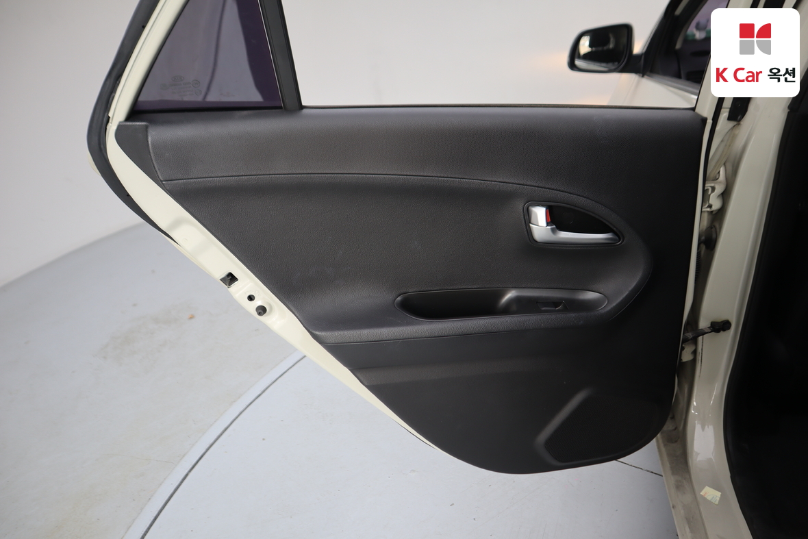 Kia Morning 2014 - Image 21