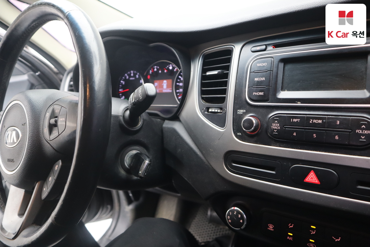 Kia Carens 2014 - Image 11