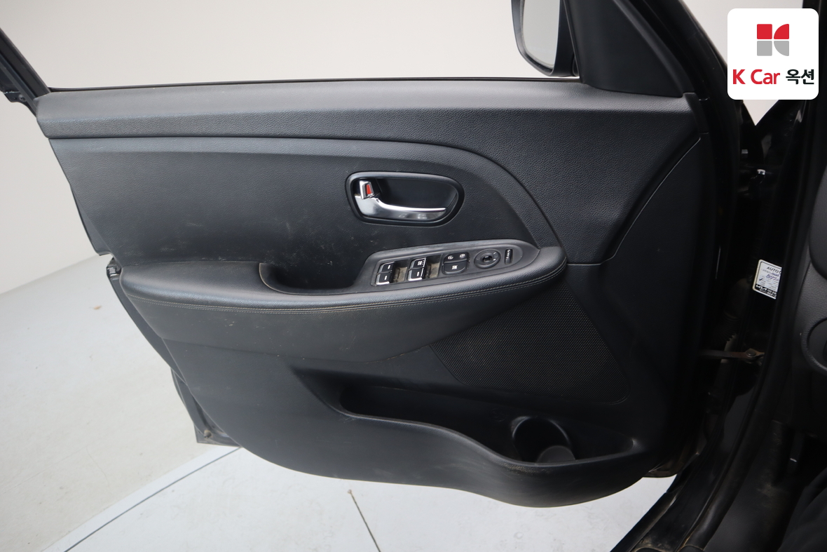 Kia Carens 2014 - Image 8