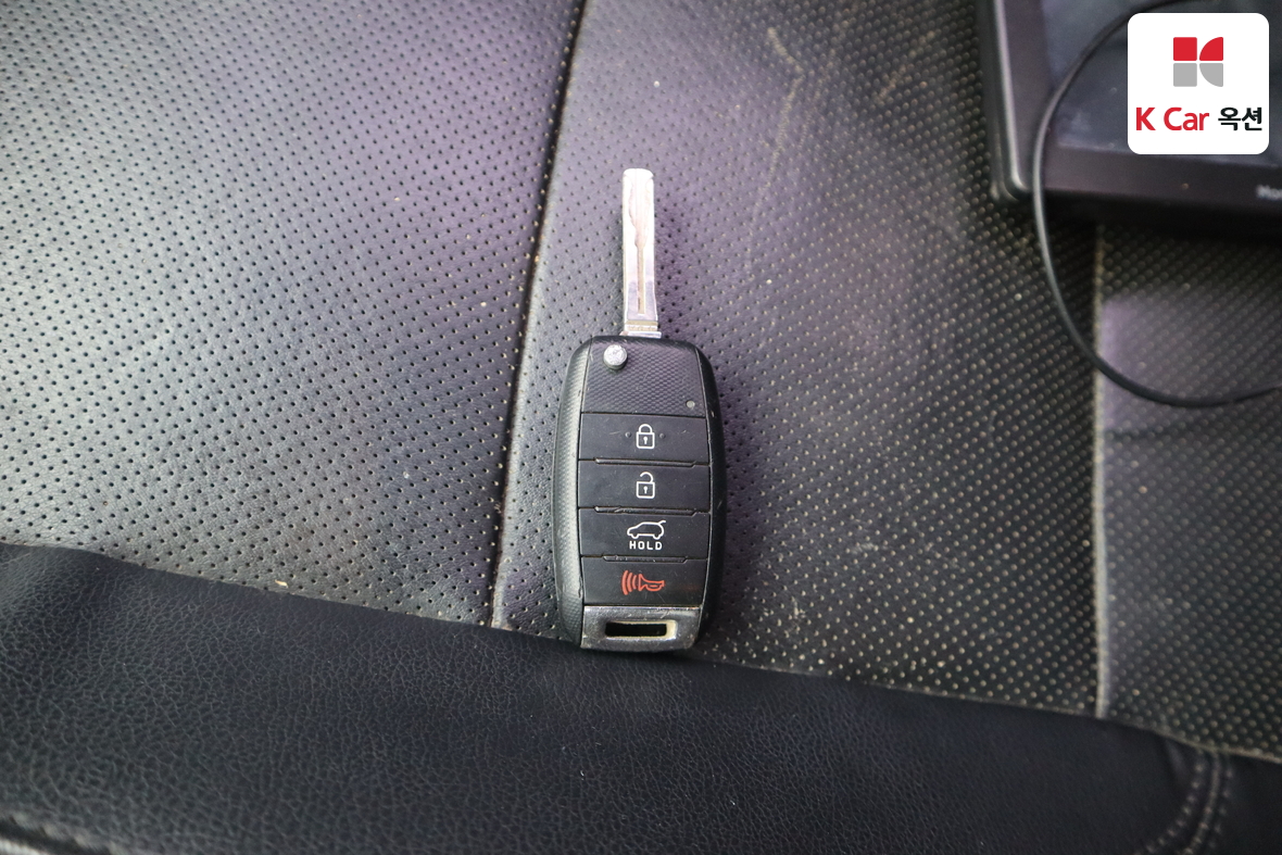 Kia Carens 2014 - Image 16
