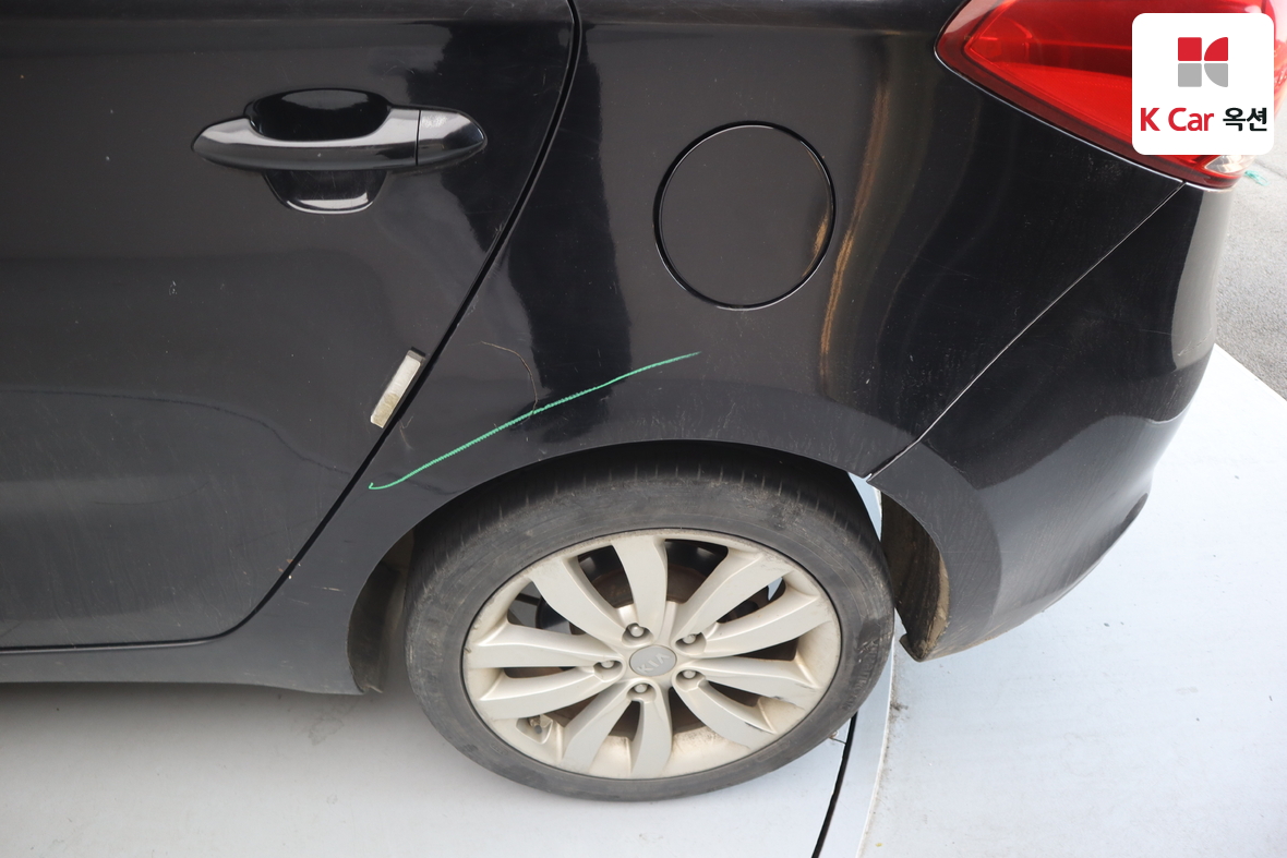 Kia Carens 2014 - Image 41