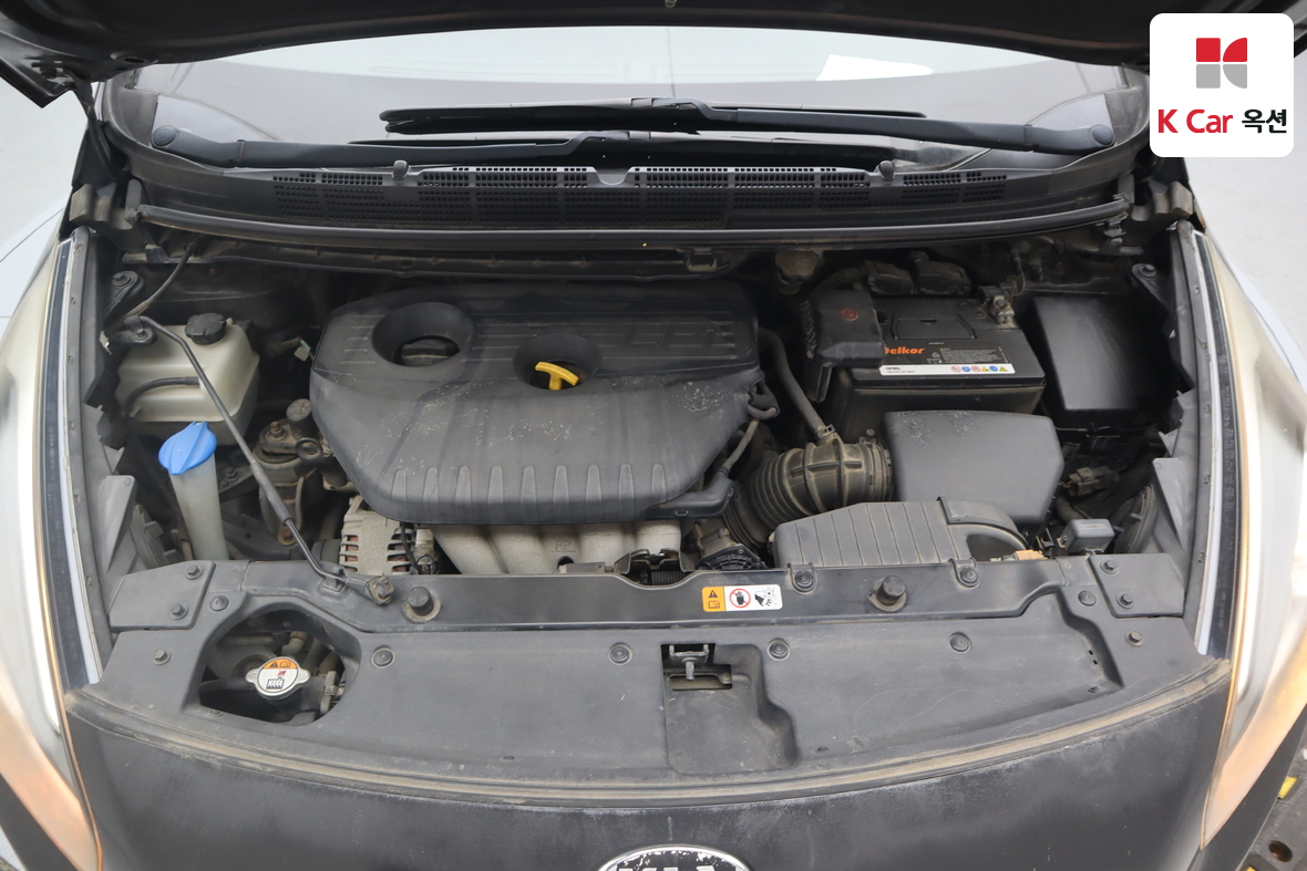 Kia Carens 2014 - Image 32