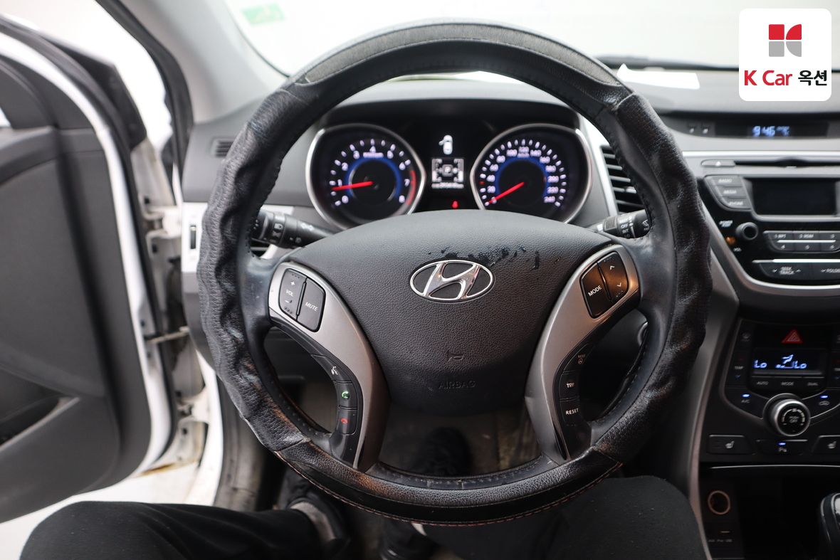 Hyundai Elantra 2014 - Image 10