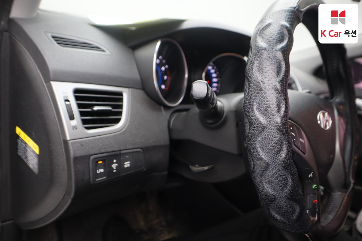 Hyundai Elantra 2014 - Image 9