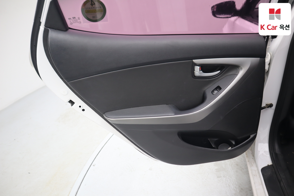 Hyundai Elantra 2014 - Image 20