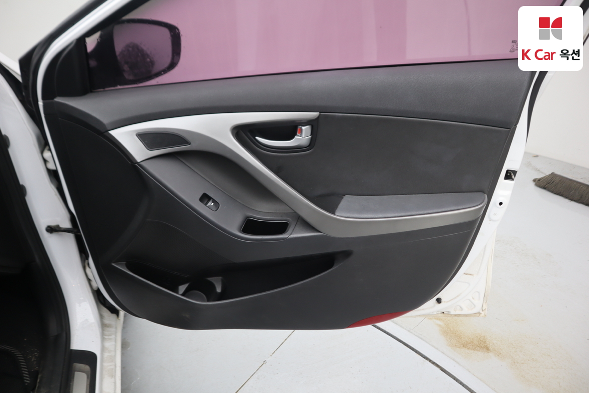 Hyundai Elantra 2014 - Image 26